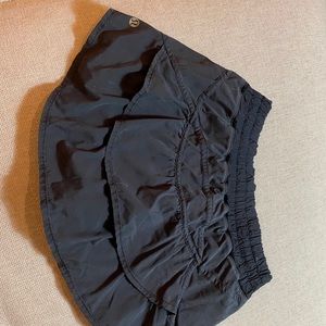 Women’s, lululemon, black skirt with spandex, sz 6